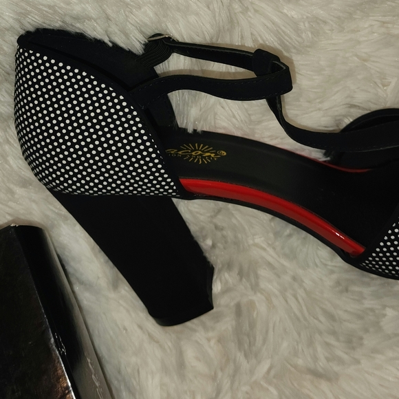 **Woman Red , Black, and White High Heels** - Picture 7 of 10